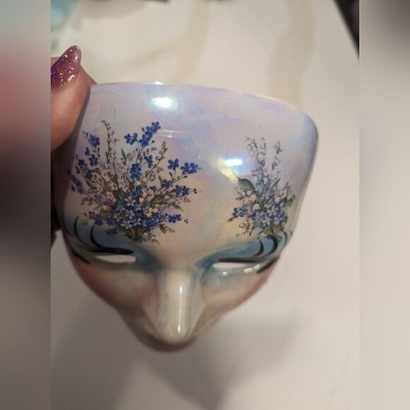 Vintage handmade ceramic Mardi gras lavender metallic shiny wall decor mask - Picture 6 of 11